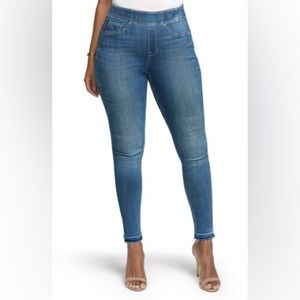 Curves 360 NYDJ sculp pull on Jeggings jeans raw hem 14
